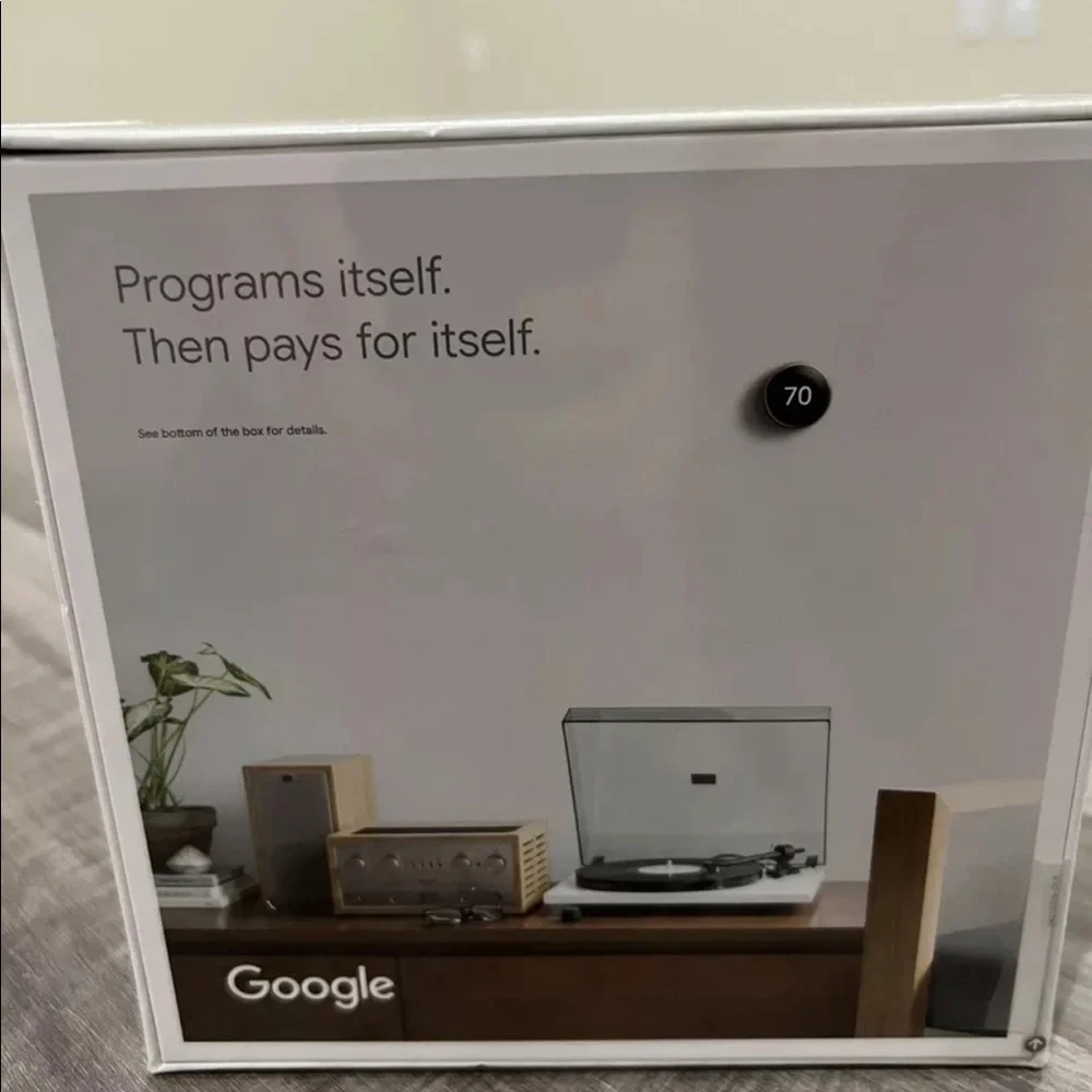 Nest T3018US 3rd Gen Programmable Thermostat Mirror Black